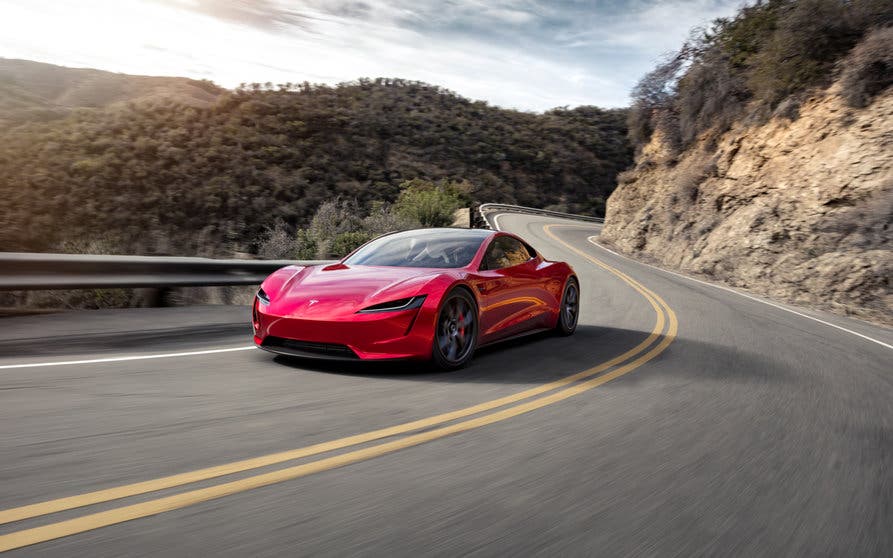 El nuevo Tesla Roadster vuelve a retrasarse: la producción del esperado superdeportivo eléctrico se mueve a 2024